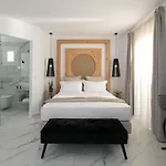 Cosmos Plaka (Naxos)