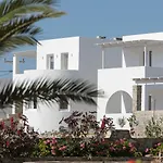 Cosmos Hotel Plaka (Naxos)