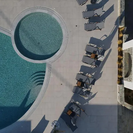 Cosmos Hotel 3*